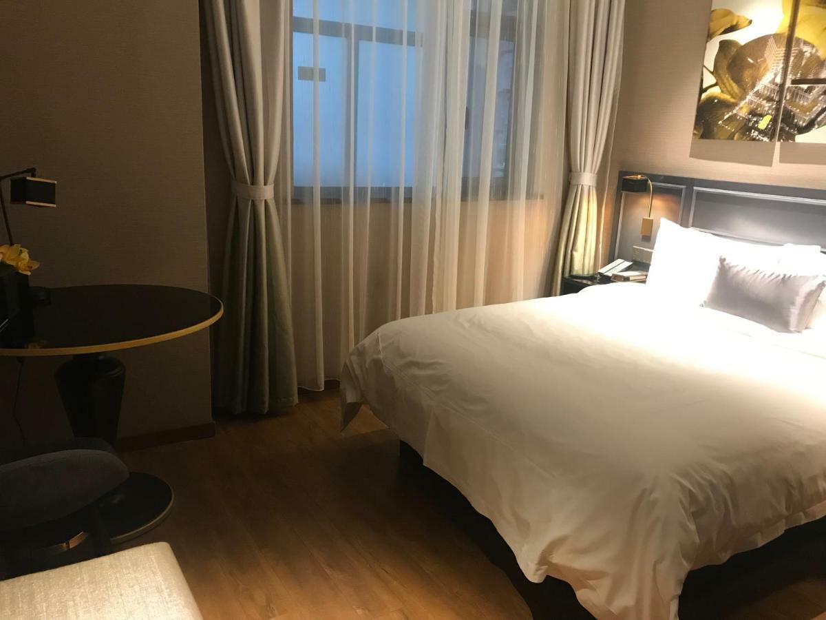 Yitel Premium Hotel Шанхай Екстериор снимка