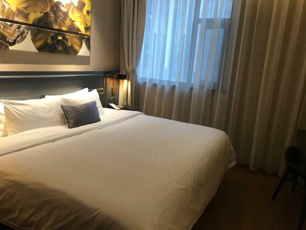Yitel Premium Hotel Шанхай Екстериор снимка