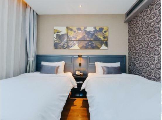 Yitel Premium Hotel Шанхай Екстериор снимка