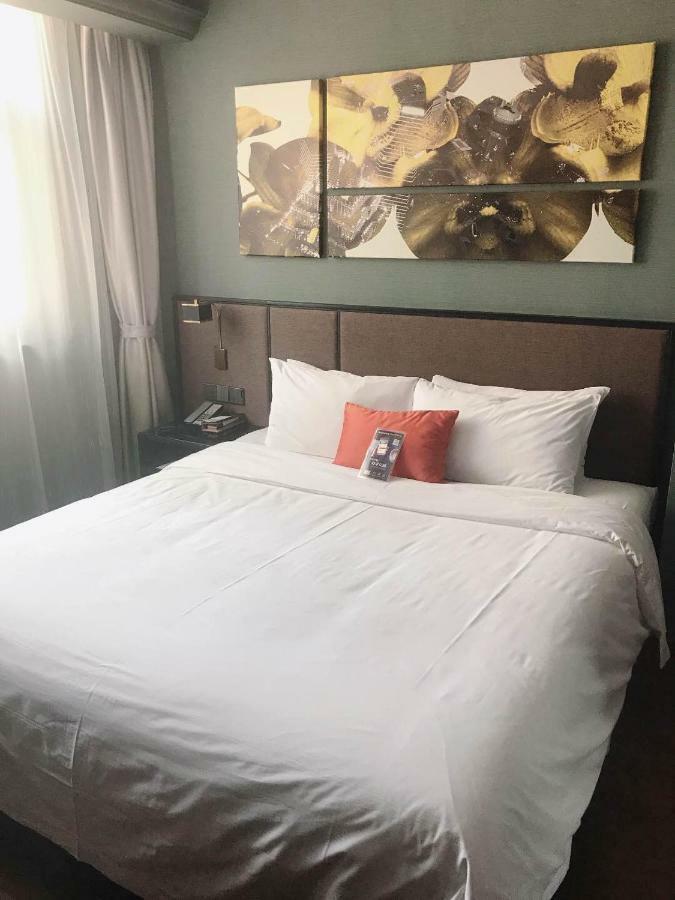 Yitel Premium Hotel Шанхай Екстериор снимка
