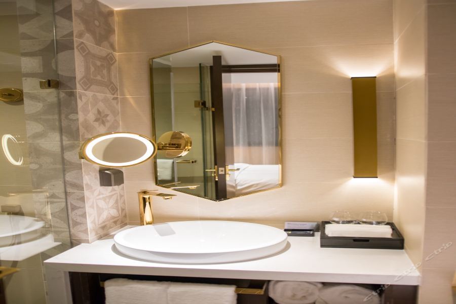 Yitel Premium Hotel Шанхай Екстериор снимка